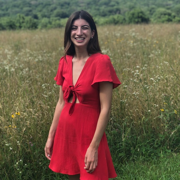 Red tie-top dress 🌹🌹 - Picture 1 of 1